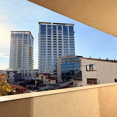 Apartmán Cozy With Self Check-in Near Promenada Mall And Verdi Park Bukurešť