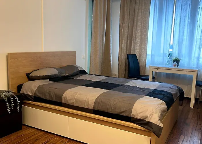 Cozy With Self Check-in Near Promenada Mall And Verdi Park Apartmán *