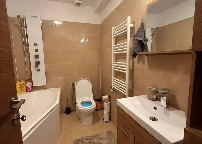 Cozy With Self Check-in Near Promenada Mall And Verdi Park