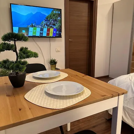 Cozy With Self Check-in Near Promenada Mall And Verdi Park Apartment Bucharest