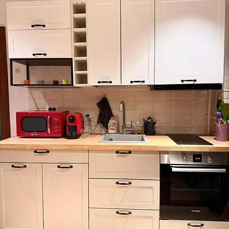 Cozy With Self Check-in Near Promenada Mall And Verdi Park