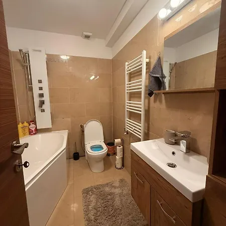 Cozy With Self Check-in Near Promenada Mall And Verdi Park