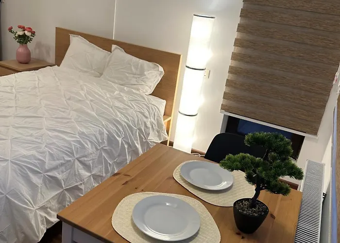 Cozy With Self Check-in Near Promenada Mall And Verdi Park