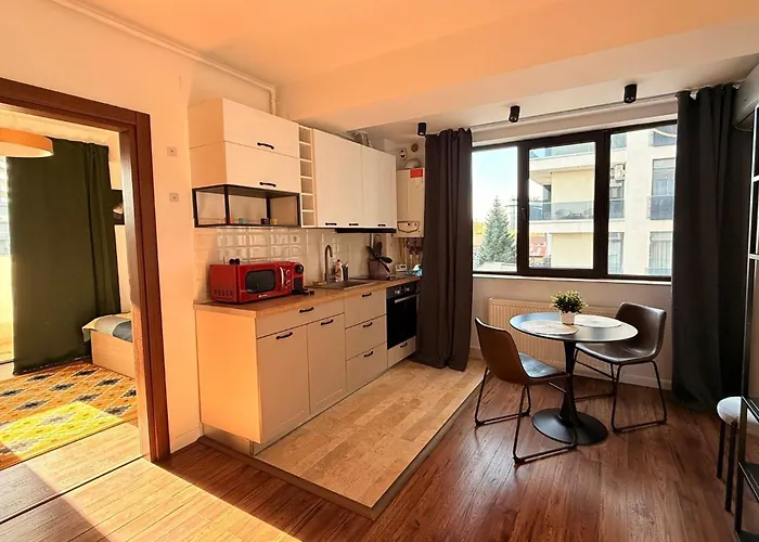 Апартаменти Cozy With Self Check-in Near Promenada Mall And Verdi Park *