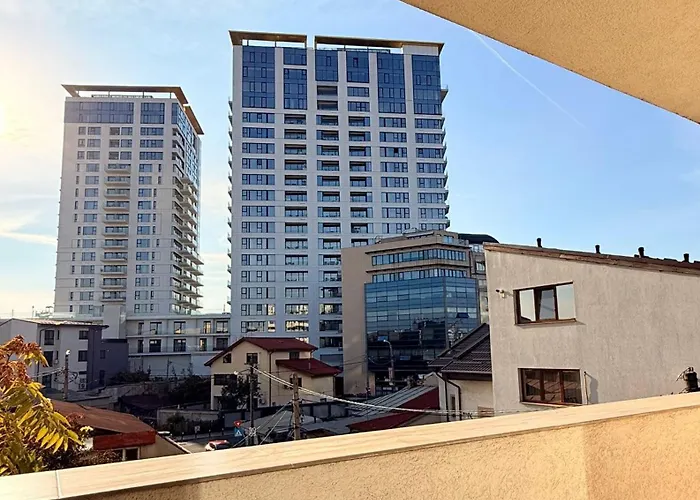 Апартаменти Cozy With Self Check-in Near Promenada Mall And Verdi Park Бухарест