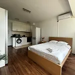 Cozy With Self Check-in Near Promenada Mall And Verdi Park *
