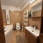 Cozy With Self Check-in Near Promenada Mall And Verdi Park